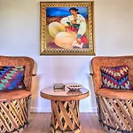 Traditional-style Adobe Casita - Walk To Dtwn Holiday home