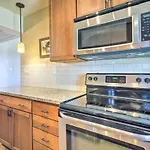 Traditional-style Adobe Casita - Walk To Dtwn Holiday home *