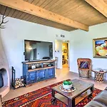 Holiday home Traditional-style Adobe Casita - Walk To Dtwn *
