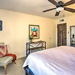 Holiday home Traditional-style Adobe Casita - Walk To Dtwn