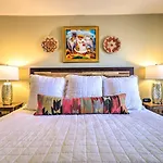 Traditional-style Adobe Casita - Walk To Dtwn Santa Fe