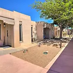 Traditional-Style Adobe Casita - Walk To Dtwn