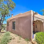 Traditional-Style Adobe Casita - Walk To Dtwn